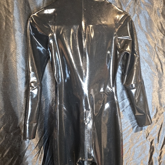 Libidex latex princess catsuit - Picture 5 of 9
